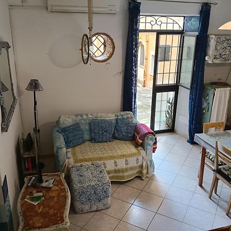 Little Art House Apartment Gaeta Bagian luar foto