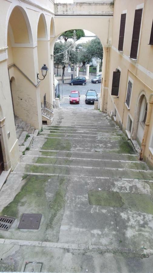 Little Art House Apartment Gaeta Bagian luar foto